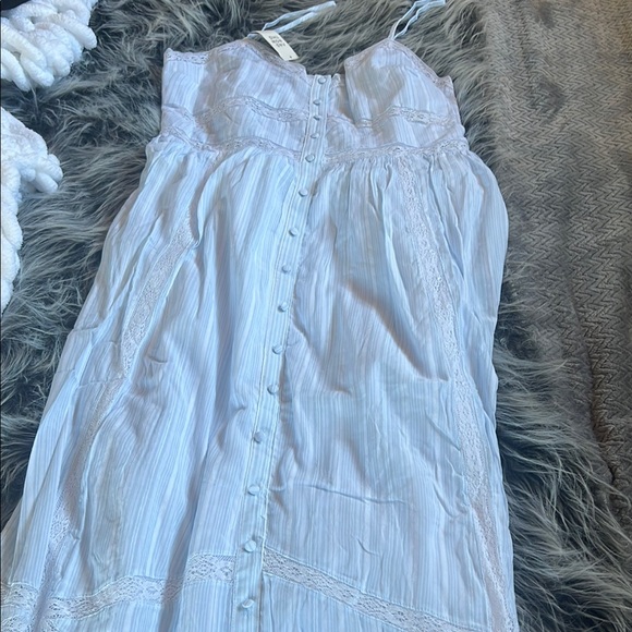 New White Lace Trim Striped Dress - Picture 4 of 16
